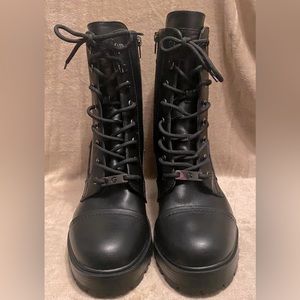 GBG Black Heeled Lug Hiker Boots - Size 11